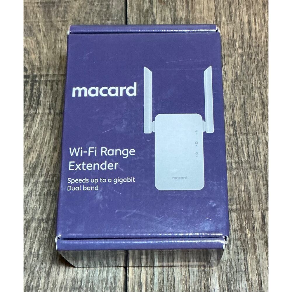 Macard Wi-Fi Range Extender, Speeds Up To A Gigabit Dual Band White NEW